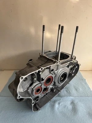 Honda OEM 2005 CRF450R CAJA MOTOR CÁRTER EXTREMO INFERIOR CRF 450 R Foto 1 de 4