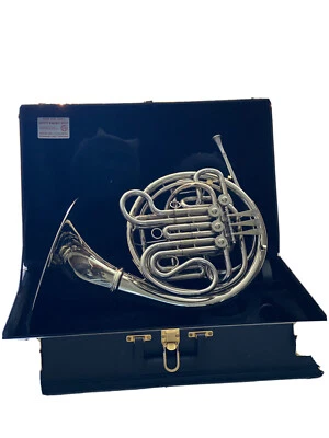 Cuerno doble campana desmontable Holton H179 serie Farkas - níquel/plata Foto 1 de 4