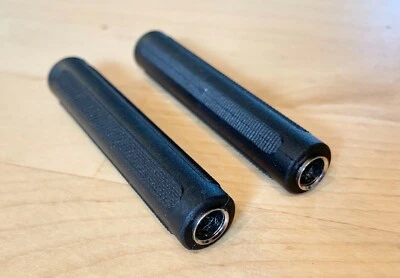 Paquete de 2 adaptadores acopladores hembra a hembra de 1/4" de 1/4" para estéreo TRS o mono -6,35 mm Foto 1 de 2