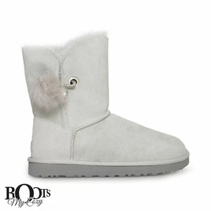 BOTAS UGG IRINA GRIS VIOLETA GAMUZA PIEL DE OVEJA CRISTAL DE SWAROVSKI PARA MUJER TALLA US 6 - Imagen 1 de 7
