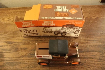 1918 ERTL Ford Runabout Trust Worthy Truck Bank - Image 1 of 4