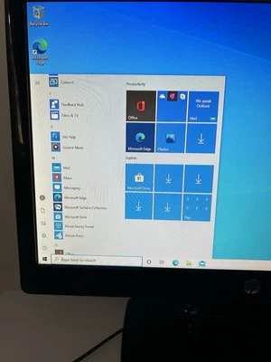 HP Pavilion P6-2046UK Desktop PC Tower Intel Core i5 1TB HDD4gb RAMWin10 +screen - Image 1 of 4