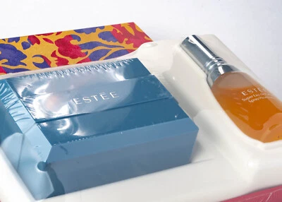 Estee Lauder Super Eau de Parfum 55ml EDP + Dusting Body Bath Powder Gift Set - Image 1 of 3