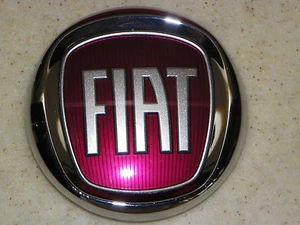 FIAT 500 ALBEA DOBLO PANDA BRAVO FRONT GRILLE BONNET EMBLEM BADGE LOGO ORIGINAL - Picture 1 of 3