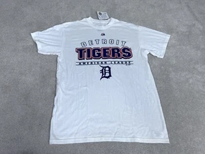 Detroit Tigers Shirt Mens Medium White Majestic Graphic Tee Spell Out MLB - Picture 1 of 14