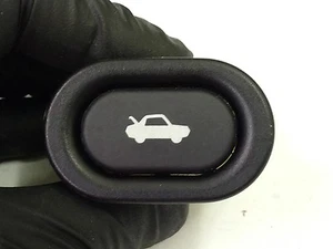 99-02 SAAB 93 95 REAR TRUNK LID HATCH OPENER SWITCH OEM 4733440 / 156796 - Picture 1 of 2