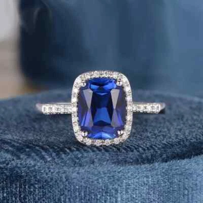 Alianza de diamantes con zafiro azul natural corte cojín de 3 quilates acabado en oro blanco de 14 quilates Foto 1 de 4