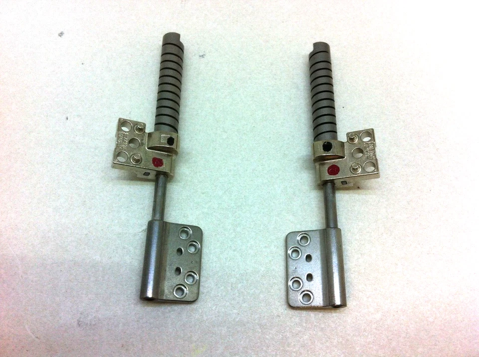 Apple Macbook Pro 17" A1261 2008 - MB166LL/A Original L&R Hinges 207 - Image 1 of 1