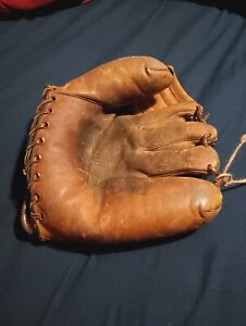 WILLIE PUDDIN HEAD JONES BASEBALL GLOVE. Old RARE BUTTON BACK With Name Inside.
