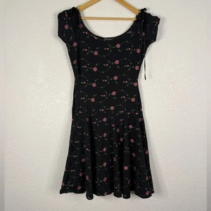 Vestido Betsey Johnson NY Bordado Calce y Acampanado Grunge Años 90 Patinador De Colección Raro - Imagen 1 de 9
