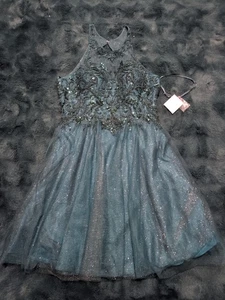 Vestido de tul verde con cuentas talla 10 nuevo con etiquetas - Imagen 1 de 12