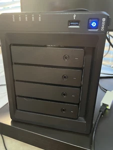 Synology NAS DS420+ 4-bay with 4x12Tb Ironwollf HDD + two 480GB NVMe - Afbeelding 1 van 11
