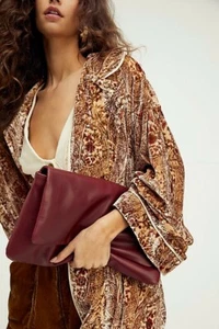 Free People Pochette Slouchy oversize nera con cinghie staccabili nuova con etichette - Foto 1 di 4
