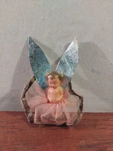 VINTAGE 1950/60S CHRISTMAS ANGEL, SMALL, 10CMS TALL - Picture 1 of 9