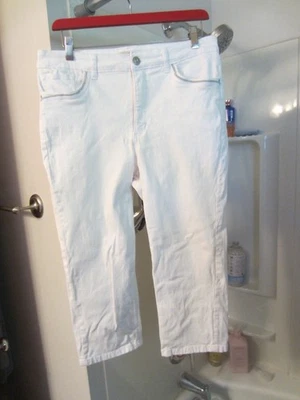 Calça capri jeans branca feminina usada Laura Ashley tamanho 12 cravejada - Imagem 1 de 4