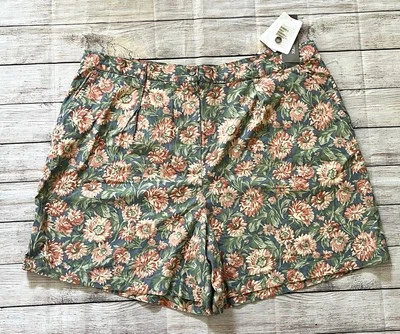 Vintage Jones New York Sport Women’s Shorts Size 24W Colorful - Image 1 of 4
