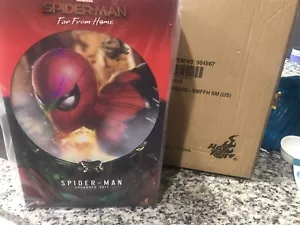 NEW !!Hot Toys Spider-Man Far From Home Upgraded Suit Figure - US Seller - Picture 1 of 4