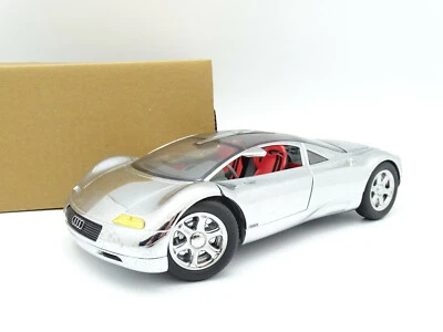 Revell Sb 1/18 - Audi Avus Concept Car - Image 1 of 3