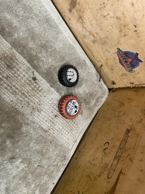 PAQUETE TAPA GAS Y ACEITE JOHN DEERE 35 EV ENVÍO GRATUITO USADO OEM Foto 1 de 4