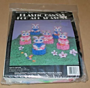 Cestas de conejo"" azul y rosa de Pascua 1990 kit de lona de plástico (6) sellado - Imagen 1 de 2
