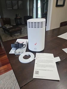 Verizon Fios E3200 WiFi 6 Range Extender - Photo 1/3