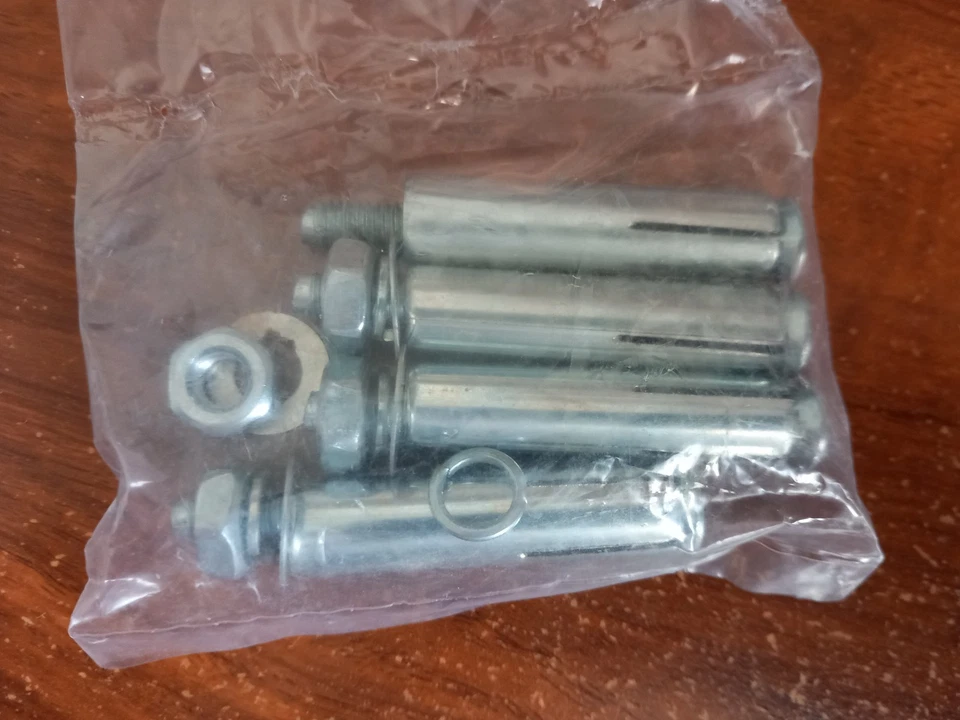 lot de 4 goujons d'ancrage M7*65 - Photo 1/1