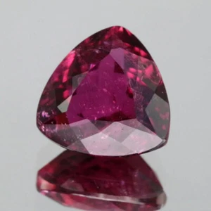 Video_3.31cts_Mozambique_Rubelita Natural_Púrpura Intenso Rosa_Trillón_GM286 - Imagen 1 de 2