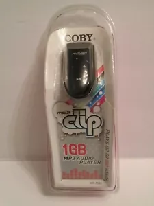 Classic 2007 Coby MP3 Audio Player 1GB Clip Black MP-C582 - 500 Songs NIP - Picture 1 of 3