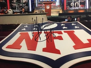 Morgan Moses OT 2014 DRAFT PICK WASHINGTON REDSKINS AUTO 8 X 10 FOTO Zertifikat 1 von 1 - Bild 1 von 2