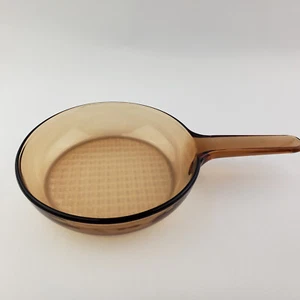 Sartén para freír Corning Vision Ware de 7 pulgadas con fondo de gofre vidrio ámbar - Imagen 1 de 7