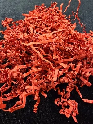 600G CRINKLE SHREDDED PAPER RED Zig Zag Kraft Gift Hamper Filler Shred Packaging - Image 1 of 4