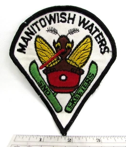 Vintage Manitowish Waters Sno Skeeters Snowmobile Club Patch Wisconsin Mosquito - Picture 1 of 5