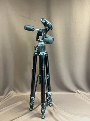 Bogen Manfrotto 3233 Tripod With 3047 Head - Image 1 of 4