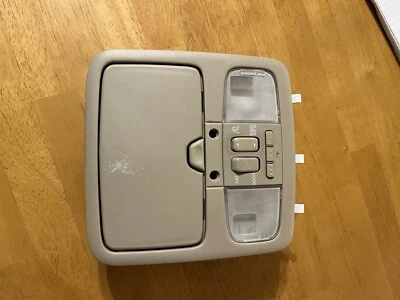 Lexus GX470 2003 techo superior delantero cúpula luz de lectura lámpara 89755-0W070 Foto 1 de 4