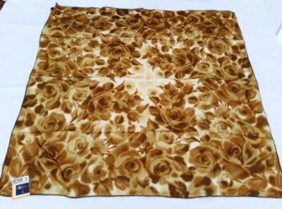 NWT Vintage 100% Pure Silk Scarf Light Gold Yellow Roses Hand Rolled New - Image 1 of 4