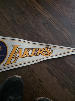 Banderín vintage de baloncesto de la NBA de Los Angeles Lakers Foto 1 de 3