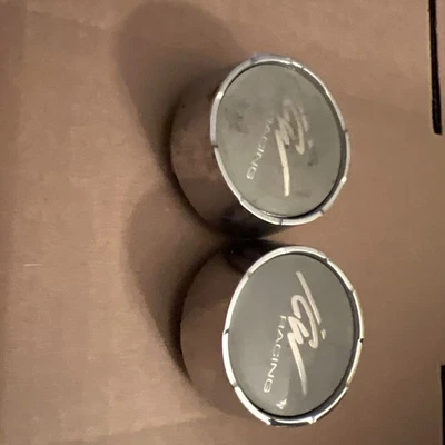 Гоночные колеса ICW NO 917K69A.  Заказные хромированные центральные колпаки колес (QTY. 2) - Изображение 1 из 3