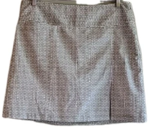 IZOD XFG Womens Golf Tennis Skirt Green White Pockets Stretch Size 8 - Picture 1 of 8