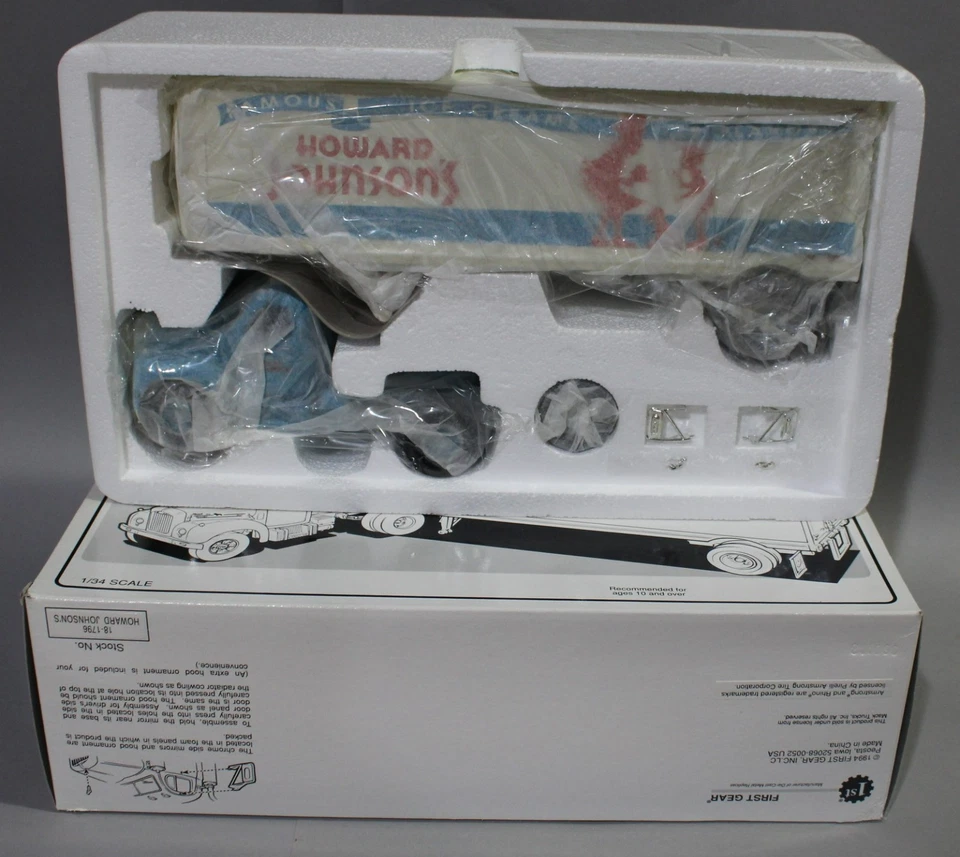 1:34 FIRST GEAR *HOWARD JOHNSON'S* 1960 Model B-61 Mack SEMI TRUCK 18-1796 - Image 1 of 1