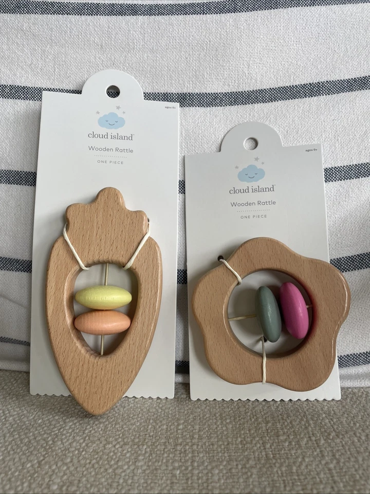 NUEVO SONAJERO BEBÉ MADERA CLOUD ISLAND - FLOR O ZANAHORIA Foto 1 de 1