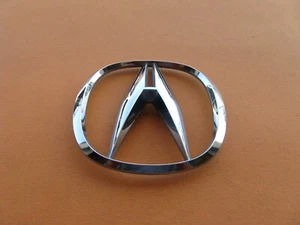 07 08 09 ACURA RDX EMBLEMA CROMADO LOGOTIPO INSIGNIA SIGNO FABRICANTE DE EQUIPOS ORIGINALES USADO A33475 - Imagen 1 de 3