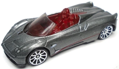 2019 HOT WHEELS '17 PAGANI HUAYRA ROADSTER GRAY 1:64 DIECAST 2 3/4" CAR WITH RED - Image 1 of 4