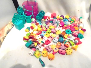 111/Lot of Random Shopkins - Picture 1 of 2