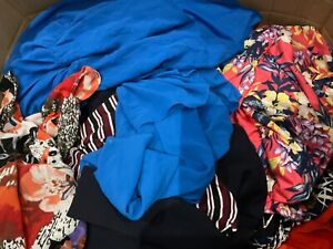 LARGE JOB LOT OF LADIES CLOTHES,20 ITEMS,INCLUDES DRESSES,TROUSERS,SKIRTS,ETC