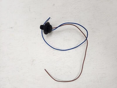 Receptáculo macho TPC Wire & Cable 64201 Foto 1 de 3