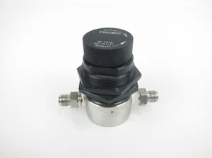 Regulador reductor de presión Tescom 04-1A1EAANNZ 3500 PSI / salida 30 PSIG  - Imagen 1 de 3