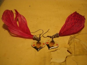 RARE 2011 Justin Bieber FEATHERED  Earrings - Picture 1 of 5