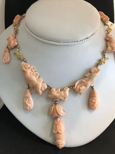 Collar Coral Rosa Y Oro 18kt Con Ángeles/Putti - Imagen 1 de 10