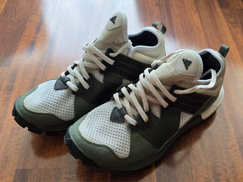 Adidas Response Trail Boost Sneakers in Verde Cachi Bianco da Uomo Taglia 6 5