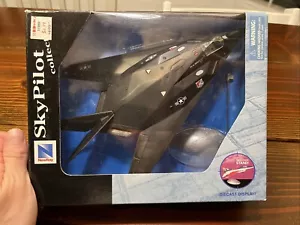 NEW RAY SKY PILOT COLLECTION 1:72 Airplane FIGHTER With Stand 21303 RETIRED - Picture 1 of 5